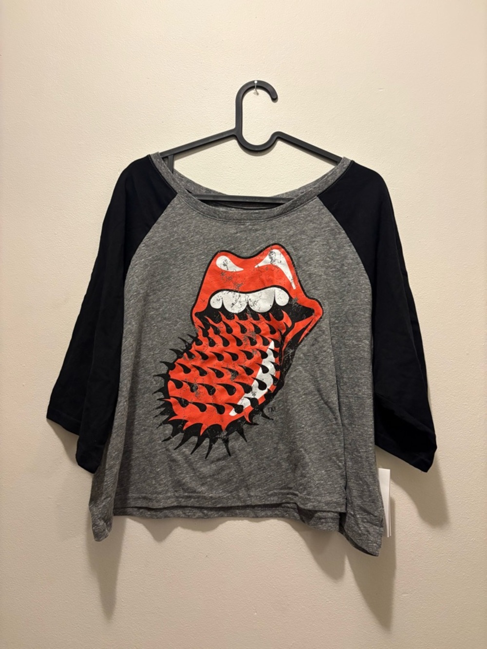 Official Licensed Rolling Stones raglan cropped tee
